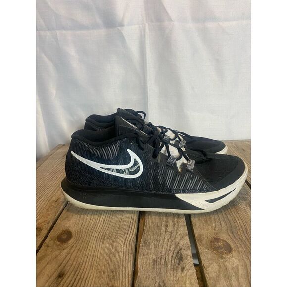 Nike Kyrie Flytrap 5 Basketball Shoes Black White Men’s Size 12 DM1125-001 - Picture 4 of 9